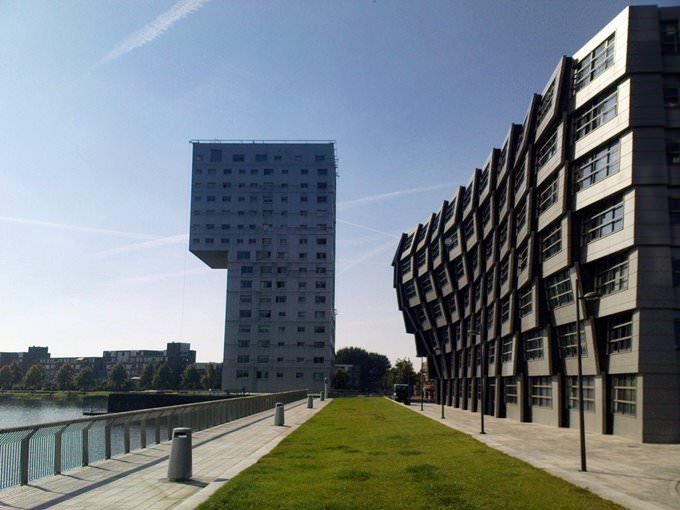 Langs het Weerwater in Almere-Stad Langs het Weerwater in Almere-Stad