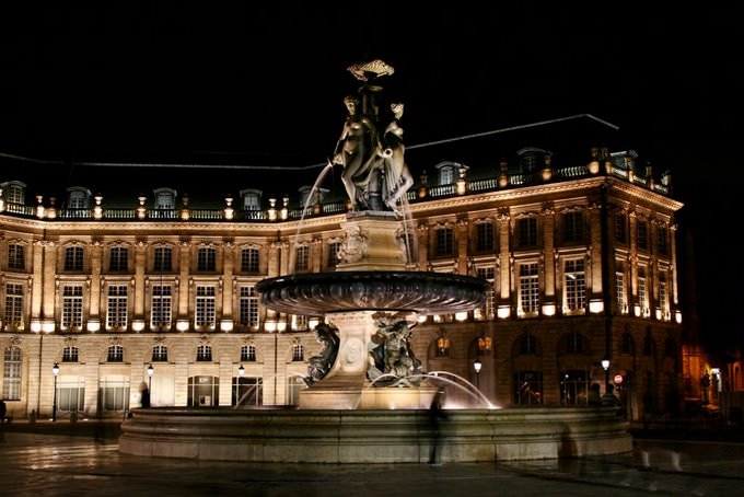 Place de la Bourse by night Place de la Bourse by night