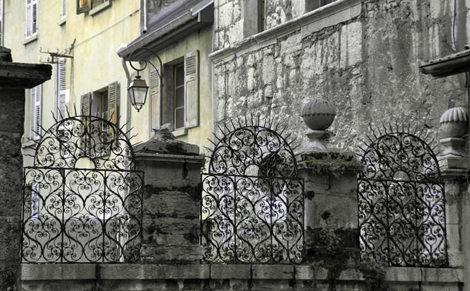 Chambery ( Savoia ) , cancellata dellhotel Chateauneuf de Castagnery , nella Vecchia Chambery - on Explore 21 dicembre 2013 #83 Chambery ( Savoia ) , cancellata dellhotel Chateauneuf de Castagnery , nella Vecchia Chambery - on Explore 21 dicembre 2013 #83