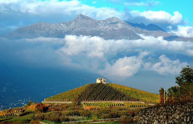 Les Crêtes di Charrère, Valle dAosta in autunno Les Crêtes di Charrère, Valle dAosta in autunno