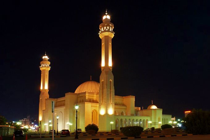 Bahrain Grant Mosque (Night view) Bahrain Grant Mosque (Night view)
