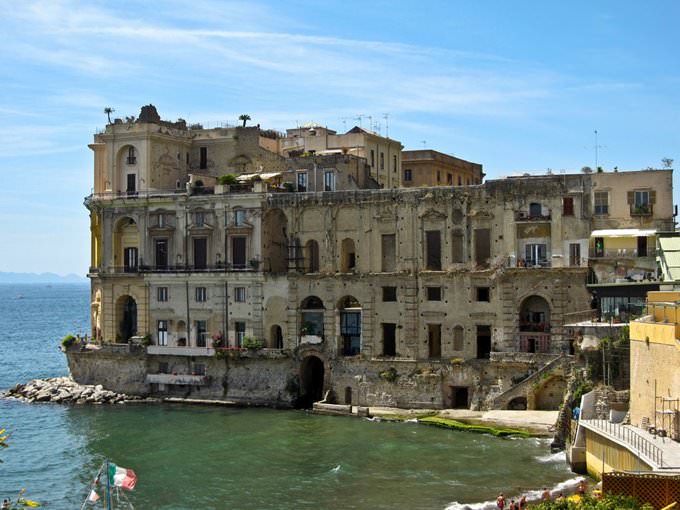 Napoli - Alla scoperta di Via Posillipo Napoli - Alla scoperta di Via Posillipo