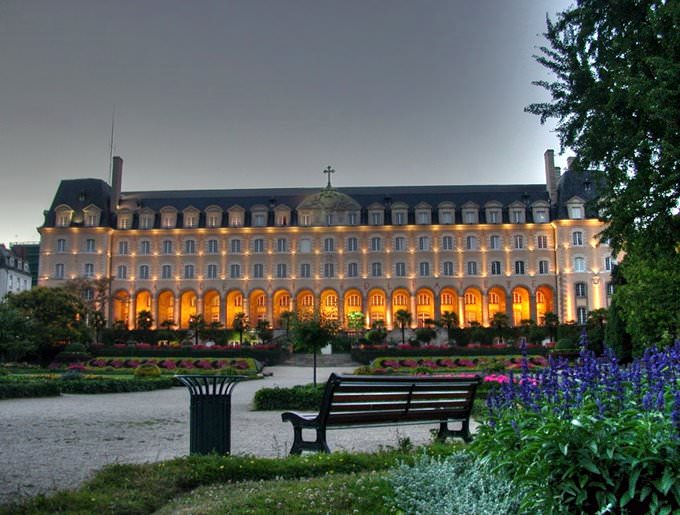 Soiree dans les jardins de Saint-Georges Soiree dans les jardins de Saint-Georges
