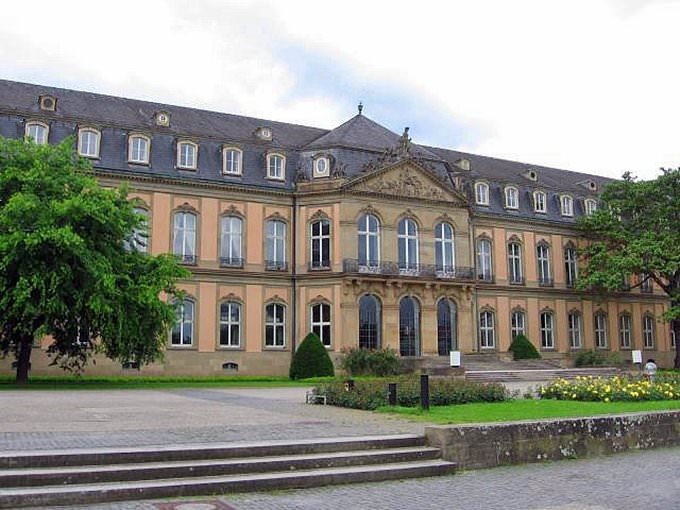 Neues Schloss (New Palace) Neues Schloss (New Palace)