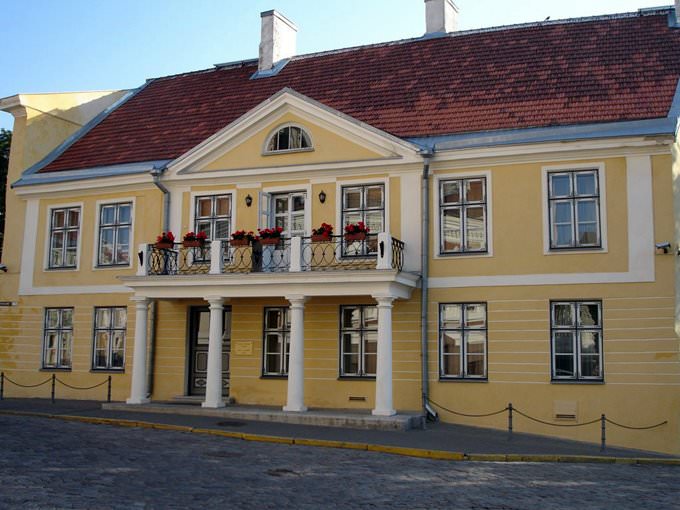 Toompea Hill Palace Square, Tallinn Toompea Hill Palace Square, Tallinn