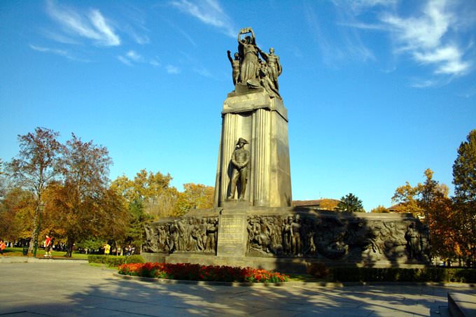 Monumento ai caduti Monumento ai caduti