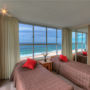 Фото 3 - President Holiday Apartments - Absolute Beachfront