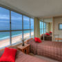 Фото 4 - President Holiday Apartments - Absolute Beachfront