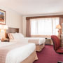 Фото 10 - Howard Johnson Hotel & Suites Victoria
