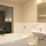 Фото 9 - Beechtree Suites - Heritage Boutique Collection