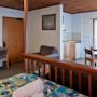 Фото 14 - Swiss Chalet Lodge Motel