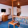 Фото 6 - Swiss Chalet Lodge Motel