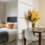 Фото 2 - Quest on Queen Serviced Apartments