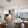 Фото 8 - Quay West Suites Auckland