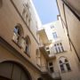 Фото 1 - Venetian House Courtyard Apartments