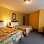 Фото 12 - Castleberry Inn & Suites