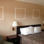 Фото 2 - Anaheim Executive Inn & Suites