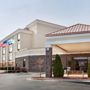 Фото 14 - Holiday Inn Express Greensboro-I-40 at Wendover