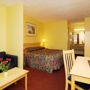 Фото 7 - Econo Lodge Inn & Suites Maingate Central