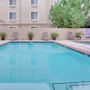 Фото 12 - La Quinta Inn & Suites Fresno Riverpark