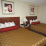 Фото 2 - Travelodge Anaheim Inn and Suite on Disneyland Drive