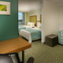 Фото 6 - SpringHill Suites Miami Airport South