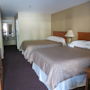 Фото 8 - Burbank Inn and Suites