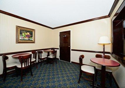 Фото 6 - Quality Inn & Suites Mooresville