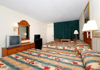 Фото 3 - Quality Inn & Suites Lakeland