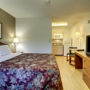 Фото 11 - Sun Suites of Stockbridge