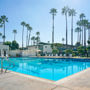 Фото 1 - Anaheim Plaza Hotel & Suites