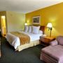 Фото 9 - Econo Lodge Inn and Suites - Williamsburg