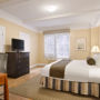 Фото 3 - Best Western Plus Hospitality House Suites
