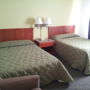 Фото 5 - Alpha Inn and Suites