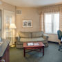 Фото 3 - Best Western PLUS Roundhouse Suites Boston