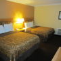 Фото 2 - Anaheim Islander Inn & Suites