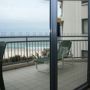 Фото 10 - Oceanside Resort - Absolute Beachfront Apartments