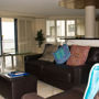 Фото 11 - Oceanside Resort - Absolute Beachfront Apartments