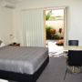 Фото 2 - Redland Bay Motel