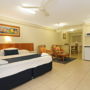 Фото 14 - Cairns Queenslander Hotel & Apartments