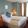Фото 4 - James Bay Inn Hotel, Suites & Cottage