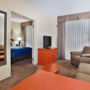 Фото 4 - Holiday Inn & Suites Ottawa West - Kanata