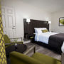 Фото 3 - V Hotel & Suites