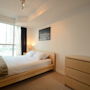 Фото 12 - Royal Stays Furnished Apartments-Blue Jays Way