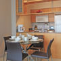 Фото 5 - Whitehall Suites- Toronto Furnished Apartments