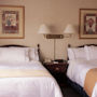 Фото 1 - Best Western Plus Roehampton Hotel & Suites