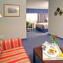 Фото 5 - Best Western Plus Roehampton Hotel & Suites
