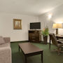 Фото 10 - Comfort Inn & Suites Downtown Edmonton
