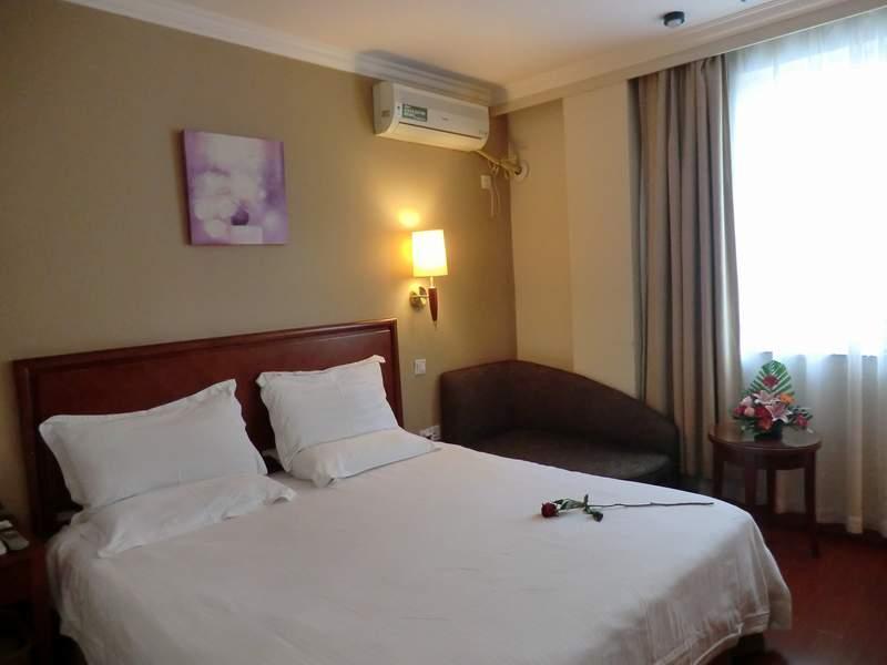 Фото 1 - Greentree Inn Shanghai Zhongshan Hutai Business Hotel