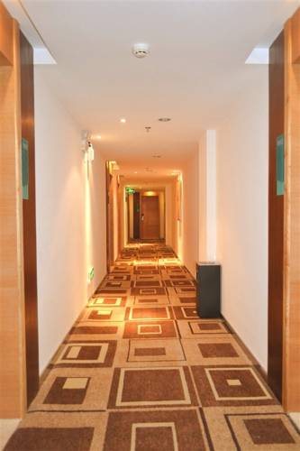 Фото 9 - City Comfort Inn Group(Guilin Beiji Plaza)